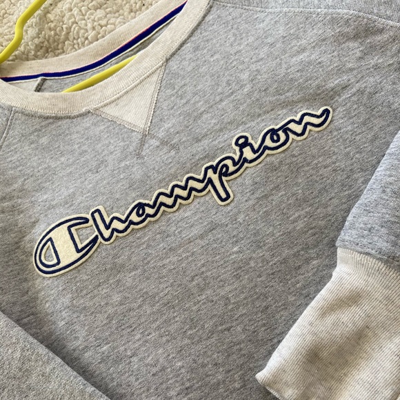 NWT Champion Women’s Small Powerblend Fleece Crew - Picture 5 of 5